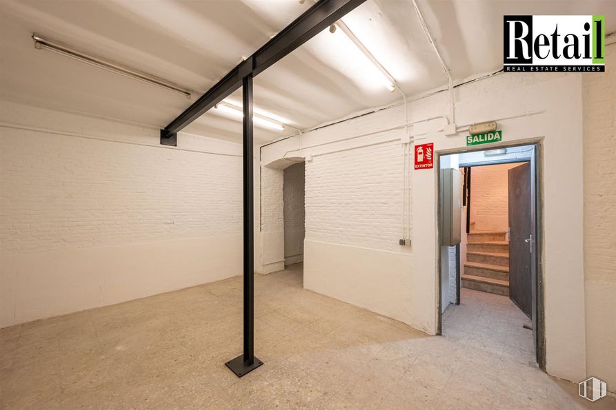 Retail for sale & for rent at Calle Alberto Aguilera, 48, Chamberí, Madrid, 28015 with lighting, wall, flooring, ceiling, floor, composite material, basement, building material, plaster and light fixture around