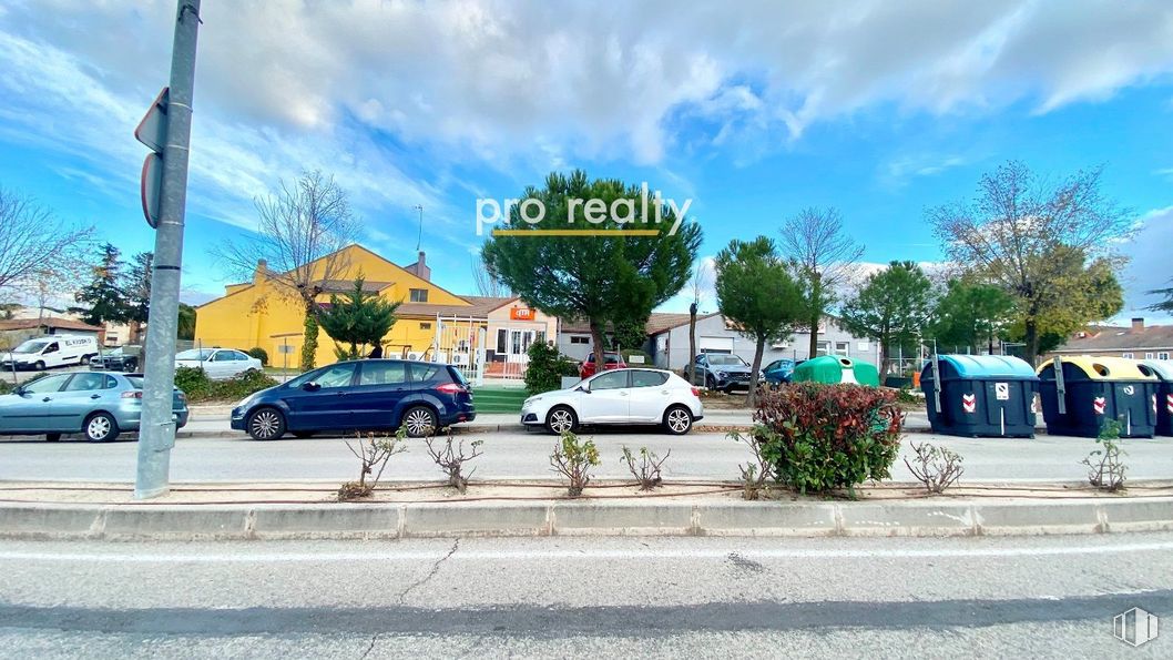 Local en venta en Zona Monte Rozas, Las Rozas de Madrid, Madrid, 28230 con coche, nube, cielo, planta, rueda, neumático, vehículo, edificio, vehículo de motor y superficie de la carretera alrededor