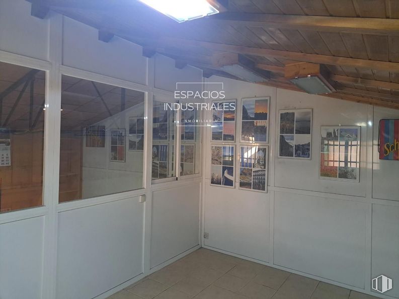 Industrial for sale at Zona Centro, Colmenar de Oreja, Madrid, 28380 with light fixture, fixture, ceiling, space, event, flooring, art, composite material, glass and aluminium around