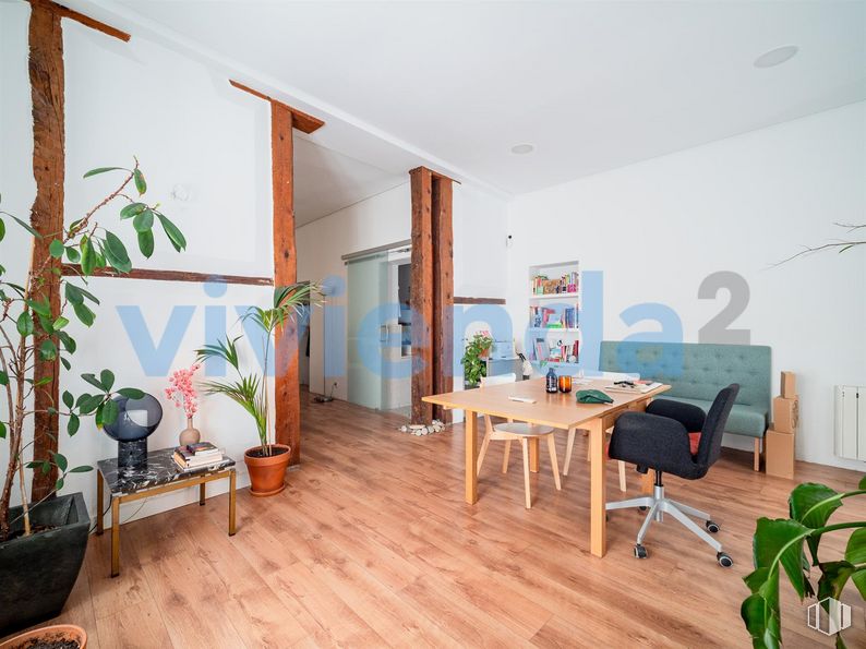 Local en venta en Calle San Simón, Centro, Madrid, 28012 con silla, planta de interior, mesa, maceta, mueble, planta, edificio, azure, madera y suelos alrededor