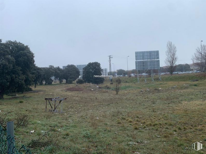 Land for sale at Calle de la Ciudad de Toledo, Ávila, 05004 with building, plant, sky, natural landscape, tree, grass, plain, landscape, grassland and meadow around