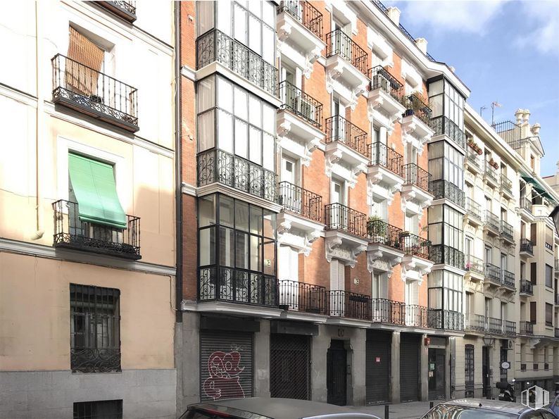 Local en venta en Calle Españoleto, Chamberí, Madrid, 28010 con ventana, propiedad, edificio, nube, diseño urbano, cielo, accesorio, condominio, propiedad material y zona residencial alrededor