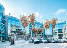 Office for rent at Edificio Milenium, Calle Vía de los Poblados, 13, Hortaleza, Madrid, 28033 with car, building, cloud, sky, tire, wheel, vehicle, tree, condominium and leisure around