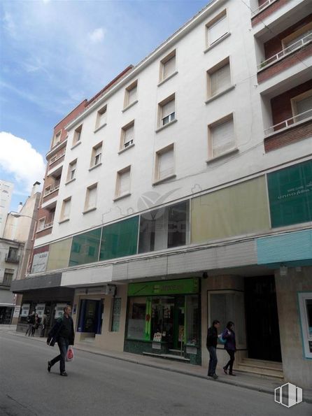 Office for sale & for rent at Calle Fermín Caballero, Cuenca, 16004 with window, building, fixture, urban design, condominium, material property, composite material, tower block, facade and commercial building around