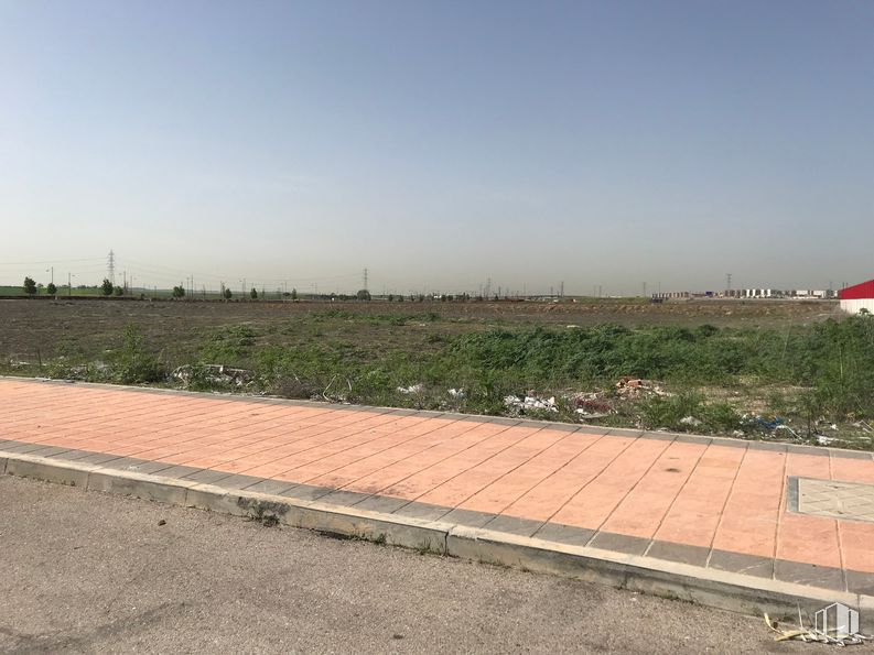 Suelo en venta en Calle Electricistas, 3, Pinto, Madrid, 28320 con cielo, planta, asfalto, superficie de carretera, lote de tierra, hierba, paisaje, llanura, área residencial y horizonte alrededor