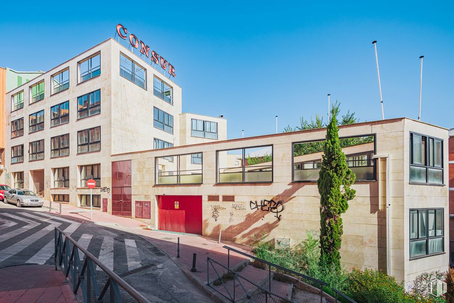 Oficina en alquiler en Calle Doctor Fleming, 6, San Sebastián de los Reyes, Madrid, 28700 con edificio, ventana, cielo, diseño urbano, luz de la calle, barrio, condominio, bloque torre, zona residencial y planta alrededor