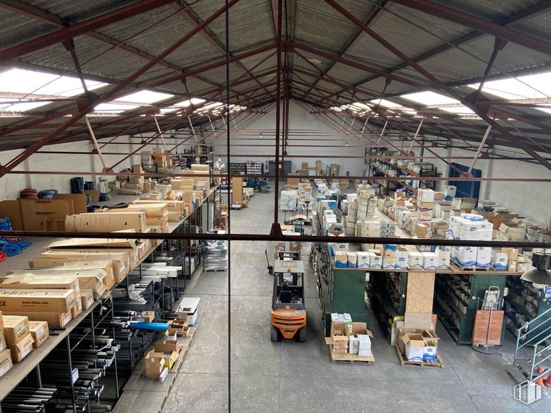 Industrial for sale at Zona industrial, Cobeña, Madrid, 28863 with box, building, motor vehicle, wood, engineering, factory, industry, machine, warehouse and hall around