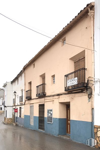 Local en venta en Calle Cava, 8, Santa Cruz de la Zarza, Toledo, 45370 con casa, edificio, ventana, propiedad, accesorio, planta, cielo, puerta, madera y barrio alrededor