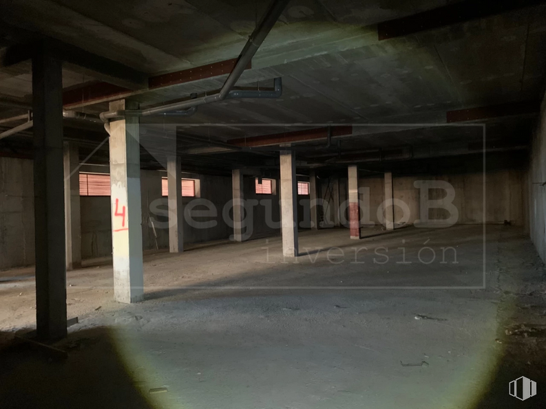 Retail for sale at Calle Ventanilla, 8, Colmenarejo, Madrid, 28270 with gas, tints and shades, parking, asphalt, city, concrete, road surface, road, darkness and composite material around