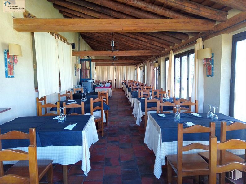 Retail for sale at Zona Collado Hermoso, Collado Hermoso, Segovia, 40170 with chair, kitchen & dining room table, lighting, table, light fixture, furniture, property, interior design, window and real estate around