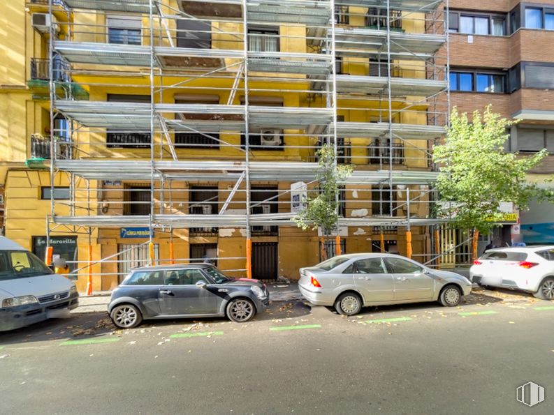 Local en venta en Calle Ríos Rosas, 41, Chamberí, Madrid, 28003 con coche, rueda, neumático, luz de estacionamiento, vehículo terrestre, edificio, vehículo, propiedad, ventana y barrio alrededor