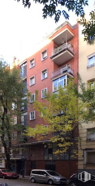 Local en venta en Calle Canarias, 35, Arganzuela, Madrid, 28045 con coche, edificio, ventana, día, propiedad, cielo, árbol, rama, bloque de torre y planta alrededor