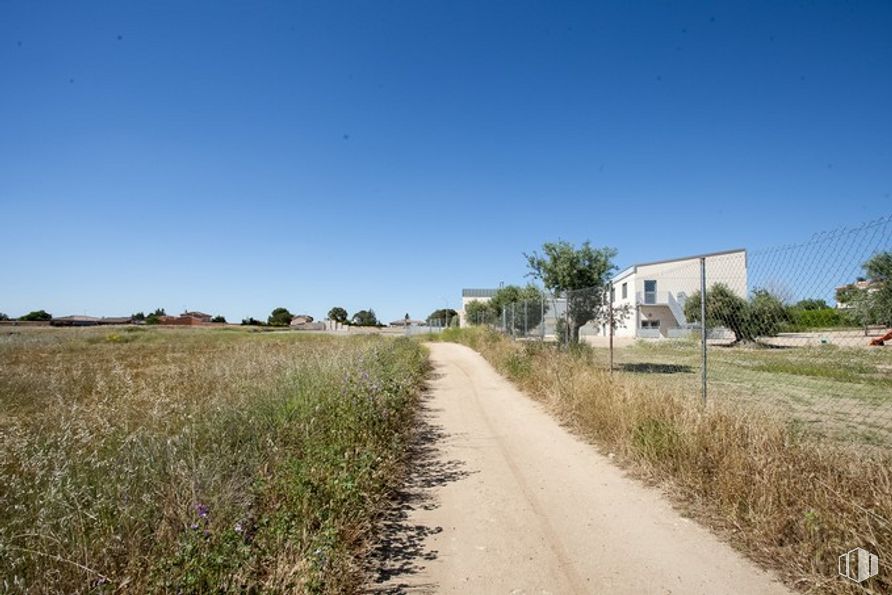 Suelo en venta en Camino Fuente Cordel, Argés, Toledo, 45122 con casa, cielo, planta, árbol, paisaje natural, terreno, vía pública, superficie de la carretera, asfalto y hierba alrededor