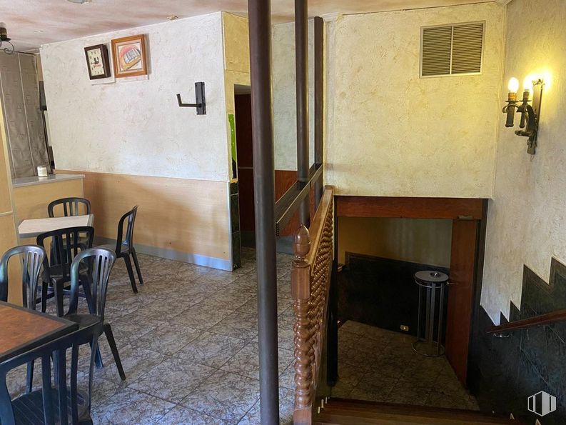 Local en venta en Calle Arroyo Alto, Polán, Toledo, 45161 con alumbrado, silla, mesa, mesa, propiedad, mueble, madera, edificio, interiorismo y suelo alrededor