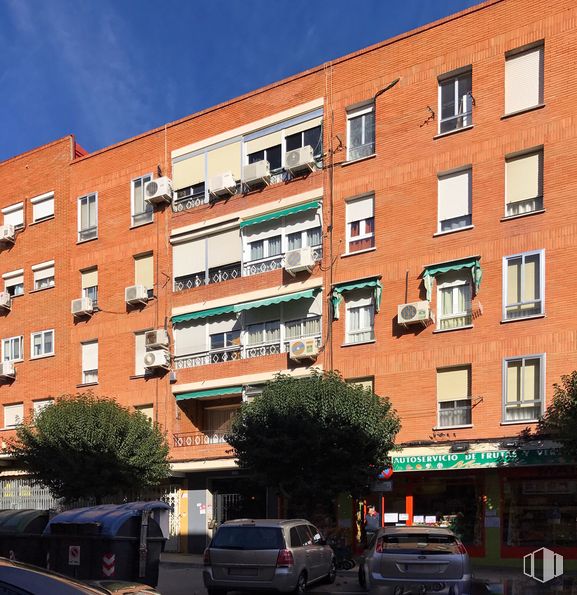 Local en venta en Calle Alicante, Getafe, Madrid, 28903 con coche, edificio, vehículo terrestre, cielo, día, ventana, propiedad, vehículo, árbol y bloque de torre alrededor