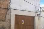 Land for sale at Calle Emiliano Montero, Chinchón, Madrid, 28370 with door, car, waste container, building, sky, waste containment, azure, house, wood and plant around