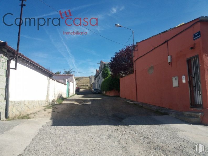 Nave en venta en Zona Zamarramala , Segovia, 40196 con casa, puerta, propiedad, cielo, planta, nube, superficie de carretera, asfalto, ventana y arquitectura alrededor