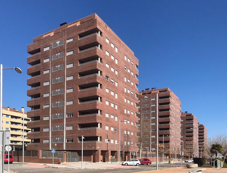 Local en alquiler en Calle Francisco de Goya, 21, Seseña, Toledo, 45224 con edificio, cielo, ventana, casa, luz de la calle, bloque de pisos, diseño urbano, condominio, vehículo y rueda alrededor