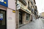 Retail for rent at Calle Miguel Fluiters, Guadalajara, 19001 with building, window, door, neighbourhood, road surface, facade, sidewalk, city, road and urban design around