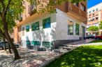 Retail for rent at Calle Comendador, Azuqueca de Henares, Guadalajara, 19200 with building, car, window, plant, daytime, nature, tree, lighting, urban design and road surface around