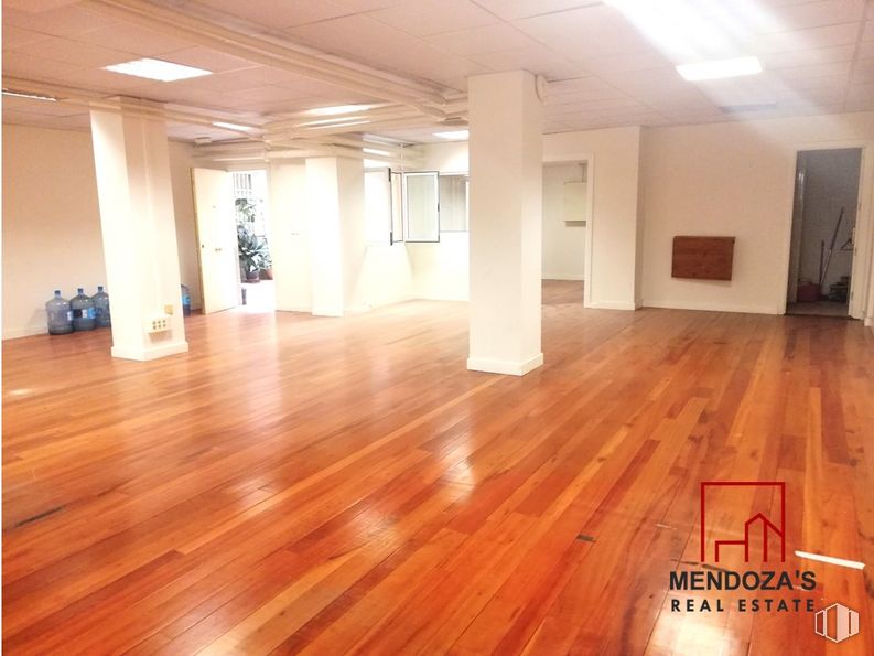 Oficina en venta en Calle Maldonado, Salamanca, Madrid, 28006 con propiedad, accesorio, madera, encendiendo, piso, entrada, suelo, ámbar, tinte para madera y material de construcción alrededor