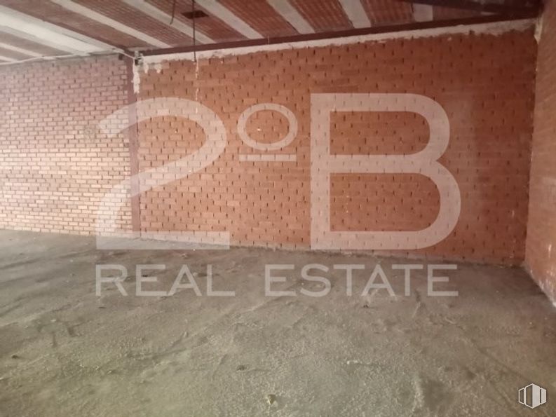 Local en venta en Casco urbano, Consuegra, Toledo, 45700 con productos envasados, madera, suelo, fuente, suelos, material de construcción, material compuesto, tintes y matices, hormigón y beige alrededor