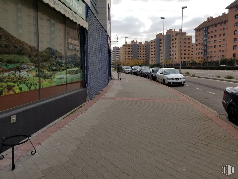 Local en venta en Zona Las Tablas, Fuencarral - El Pardo, Madrid, 28050 con coche, neumático, rueda, edificio, superficie de la carretera, nube, vehículo, infraestructura, planta y asfalto alrededor