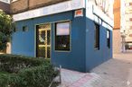 Retail for sale & for rent at Calle Teruel, 5, Fuenlabrada, Madrid, 28941 with building, window, plant, property, fixture, road surface, wall, real estate, facade and tints and shades around