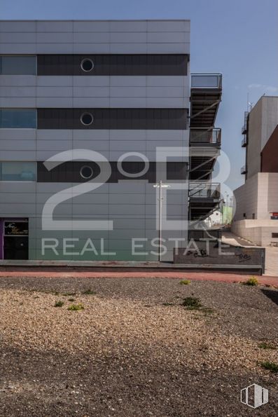 Office for sale at Rivas Centro, Plaza Constitución, 2, Rivas-Vaciamadrid, Madrid, 28529 with door, window, building, naval architecture, rectangle, font, facade, automotive exterior, glass, automotive design, motor vehicle, signage and urban design around