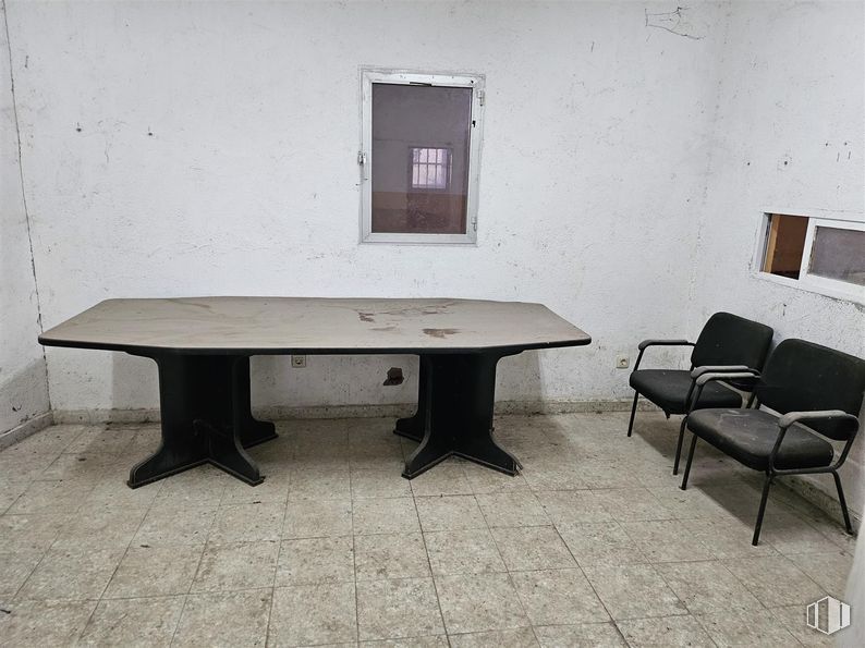 Industrial for sale & for rent at Centro Urbano, Carranque, Toledo, 45216 with chair, coffee table, table, furniture, building, sports equipment, rectangle, wood, flooring and floor around