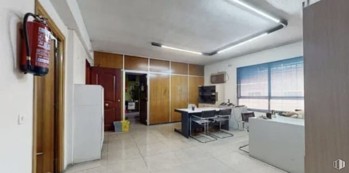 Nave en venta en Calle Fundidores, 53, Getafe, Madrid, 28906 con mueble, interiorismo, suelos, techo, suelo, alumbrado, silla, habitación, escritorio y lámpara alrededor