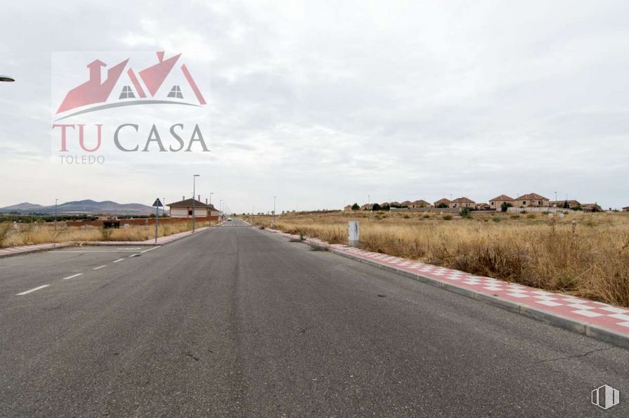 Land for sale at  Carretera de Cobisa a Burguillos, Cobisa, Toledo, 45111 with sky, cloud, plant, road surface, asphalt, natural landscape, tar, tree, horizon and landscape around