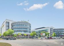 Office for rent at Edificio D, Calle Anabel Segura, 11, Alcobendas, Madrid, 28109 with building, sky, cloud, urban design, plant, tree, residential area, commercial building, condominium and metropolitan area around