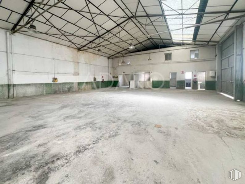 Nave en venta en Zona industrial, Paracuellos de Jarama, Madrid, 28860 con hall, suelo, suelos, accesorio, material compuesto, hormigón, asfalto, techo, material de construcción y evento alrededor