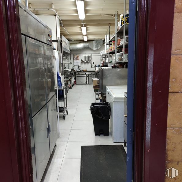 Nave en venta en Polígono Industrial El Malvar, Arganda del Rey, Madrid, 28500 con equipaje y bolsos, espejo, electrodoméstico, estante, accesorio, archivar, piso, pavimentos, edificio y publicación alrededor