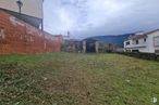 Land for sale at Travesía Torrejón, La Adrada, Ávila, 05430 with house, building, sky, cloud, window, land lot, plant, slope, grass and groundcover around