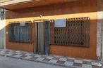 Local en venta en Zona centro, La Puebla de Almoradiel, Toledo, 45840 con ventana, madera, edificio, sombra, superficie de la carretera, ladrillo, material compuesto, casa, fachada y asfalto alrededor