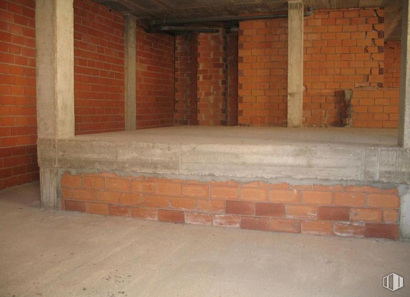 Local en venta en Calle Cervantes, Motilla del Palancar, Cuenca, 16200 con pared, ladrillo, albañilería, suelo, suelos, material compuesto, material de construcción, hormigón, tinte para madera y mortero alrededor