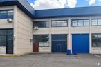 Nave en venta en Polígono Industrial Cantueña, Fuenlabrada, Madrid, 28947 con ventana, puerta, nube, cielo, azul, edificio, arquitectura, accesorio, asfalto y edificio comercial alrededor