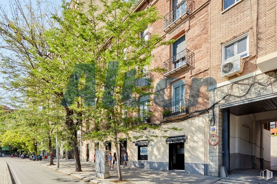 Local en venta en Paseo Yeserías, Arganzuela, Madrid, 28005 con ventana, edificio, superficie de carretera, diseño urbano, puerta, barrio, área residencial, acera, árbol y bienes raíces alrededor