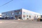 Industrial for sale at Calle Río Jarama, 132, Toledo, 45006 with building, sky, automotive tire, window, fixture, street light, wheel, facade, retail and commercial building around