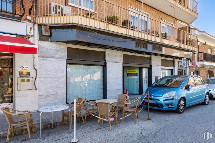 Local en venta en Plaza Constitución, 3, Paracuellos de Jarama, Madrid, 28860 con coche, silla, ventana, mesa, rueda, neumático, vehículo, propiedad, edificio y vehículo de motor alrededor