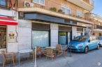 Local en venta en Plaza Constitución, 3, Paracuellos de Jarama, Madrid, 28860 con coche, silla, ventana, mesa, rueda, neumático, vehículo, propiedad, edificio y vehículo de motor alrededor