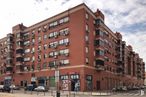 Retail for rent at Calle Gazaperas, Fuenlabrada, Madrid, 28944 with building, sky, cloud, window, car, tower block, architecture, condominium, urban design and commercial building around