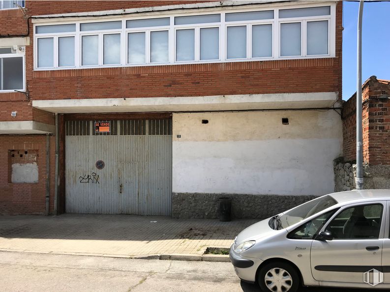 Local en venta en Calle Sierra de Guadarrama, 2, Colmenar Viejo, Madrid, 28770 con rueda, coche, puerta, ventana, edificio, neumático, vehículo, diseño automotriz, madera y vehículo motorizado alrededor