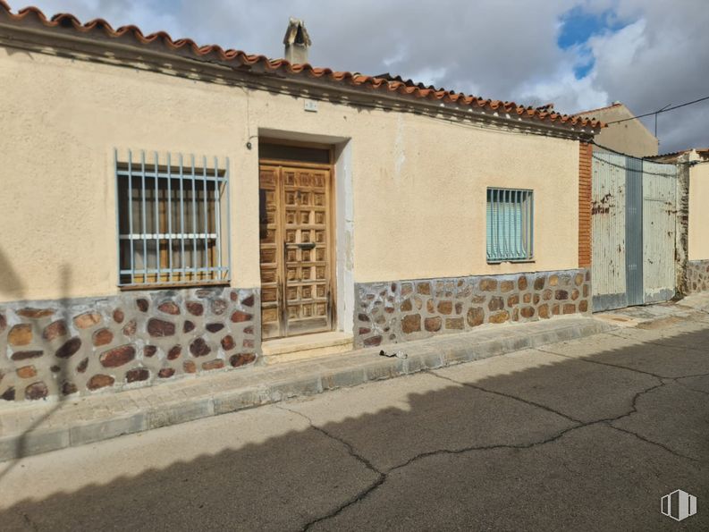 Land for sale at Calle Margarita, 2, Villacañas, Toledo, 45860 with window, house, door, wall, facade, composite material, concrete, brickwork, cobblestone and building material around