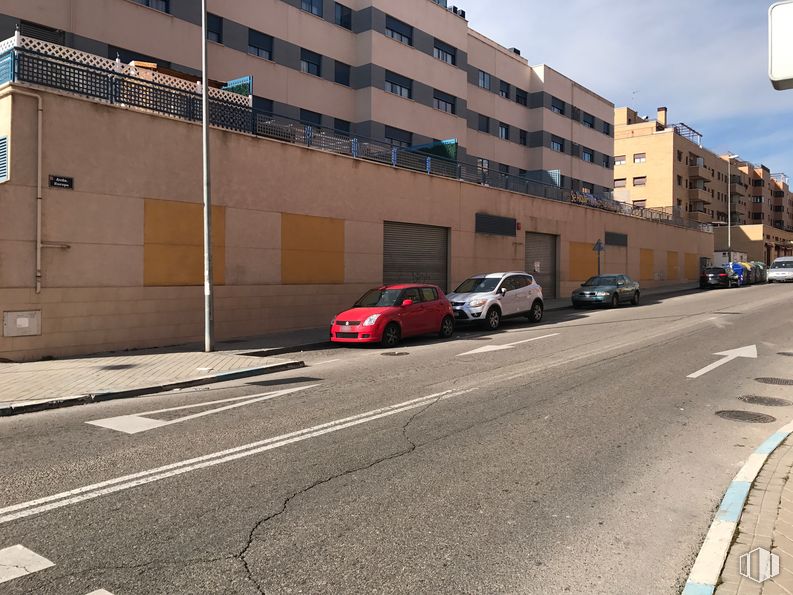 Local en alquiler en Avenida Europa, 122, Valdemoro, Madrid, 28341 con coche, edificio, luz de estacionamiento automotriz, ventana, neumático, rueda, vehículo, vehículo de motor, luz de la calle y infraestructura alrededor