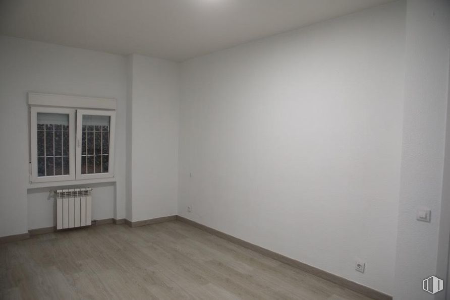 Oficina en venta en Zona Rubén Darío, Chamberí, Madrid, 28010 con madera, edificio, ventana, accesorio, hall, suelos, suelo, propiedad material, tinte para madera y suelo laminado alrededor