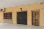 Retail for sale at Calle Felipe Solano Antelo, 16, Guadalajara, 19002 with door, window, building, wood, flooring, floor, beige, brick, rectangle and facade around