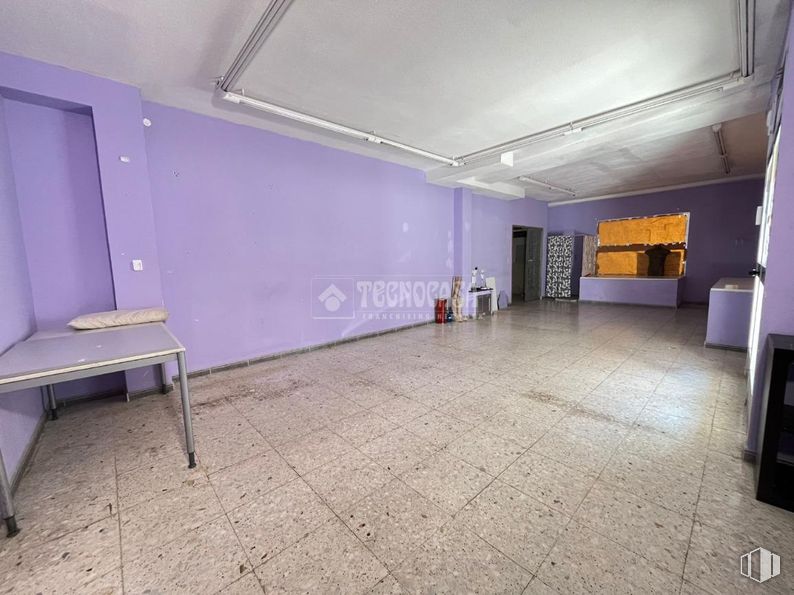 Retail for rent at Centro - Escritores, Leganés, Madrid, 28911 with table, flooring, floor, ceiling, hall, plaster and basement around